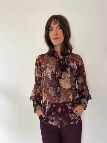 Camicia con fiocco e fiori