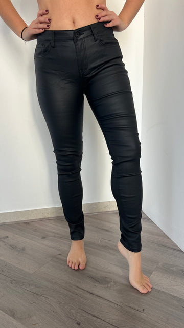 Pantaloni skinny simil pelle