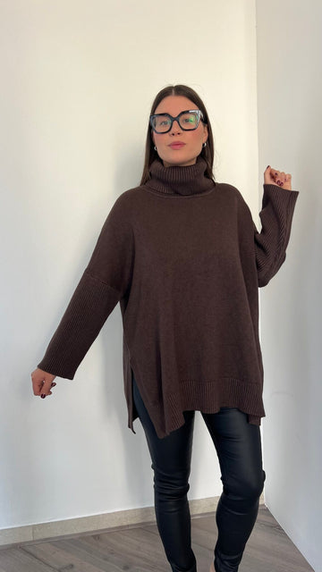 Maglione lungo over collo alto