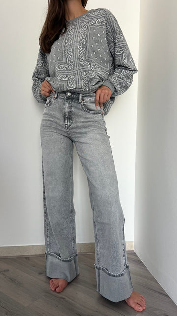 Jeans grigio con risvolto