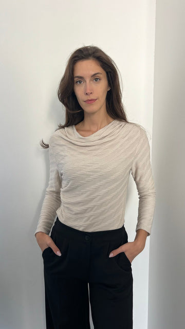 Maglia scollo a ciambella