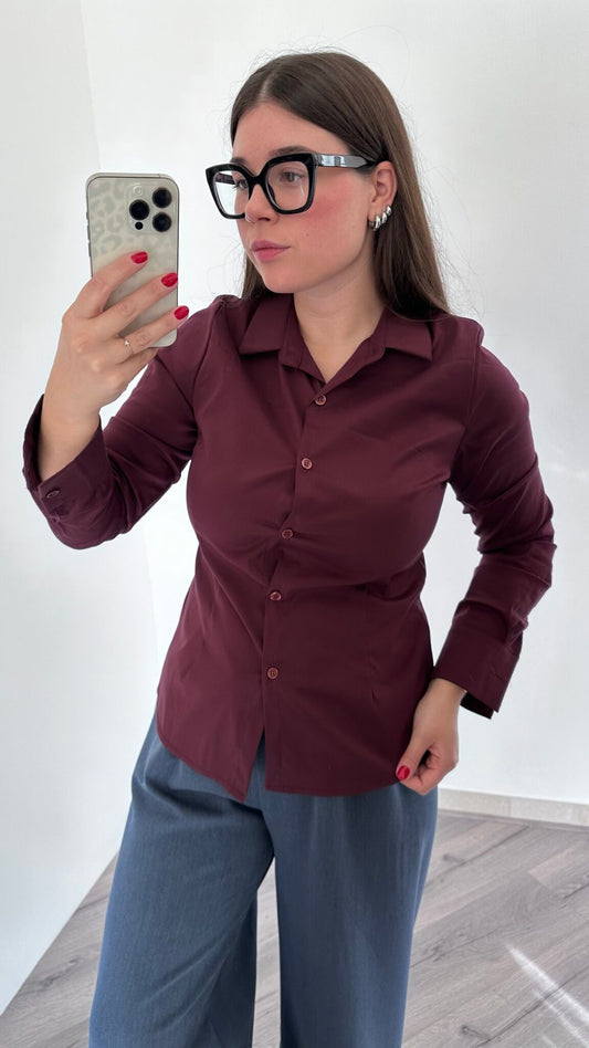 Camicia sfiancata elasticizzata