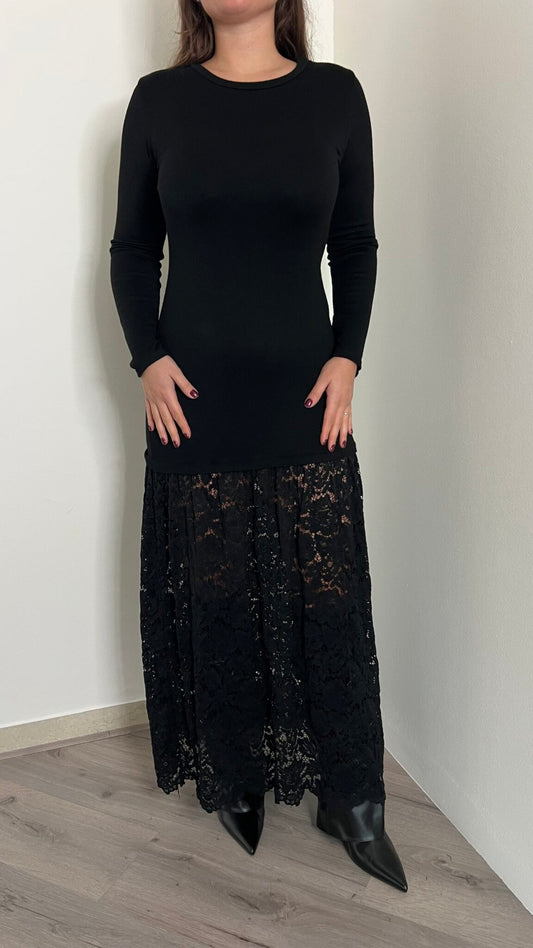 Vestito lungo con pizzo