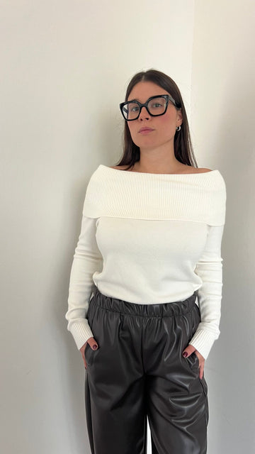 Maglioncino spalla scesa